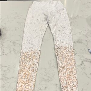 BuffBunny women White and Gold Patterned Leggings